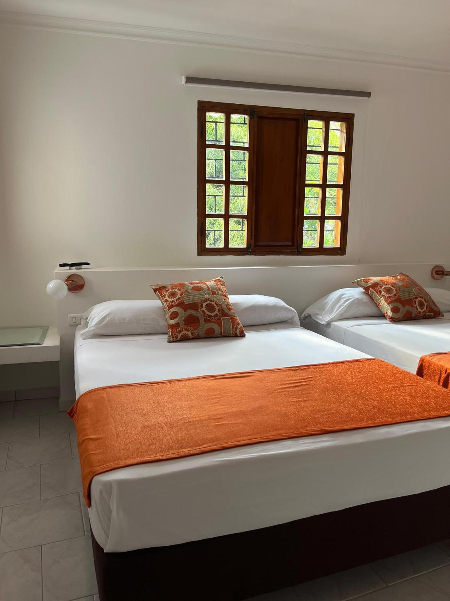 La 10B Hostel Cartagena Ngoại thất bức ảnh