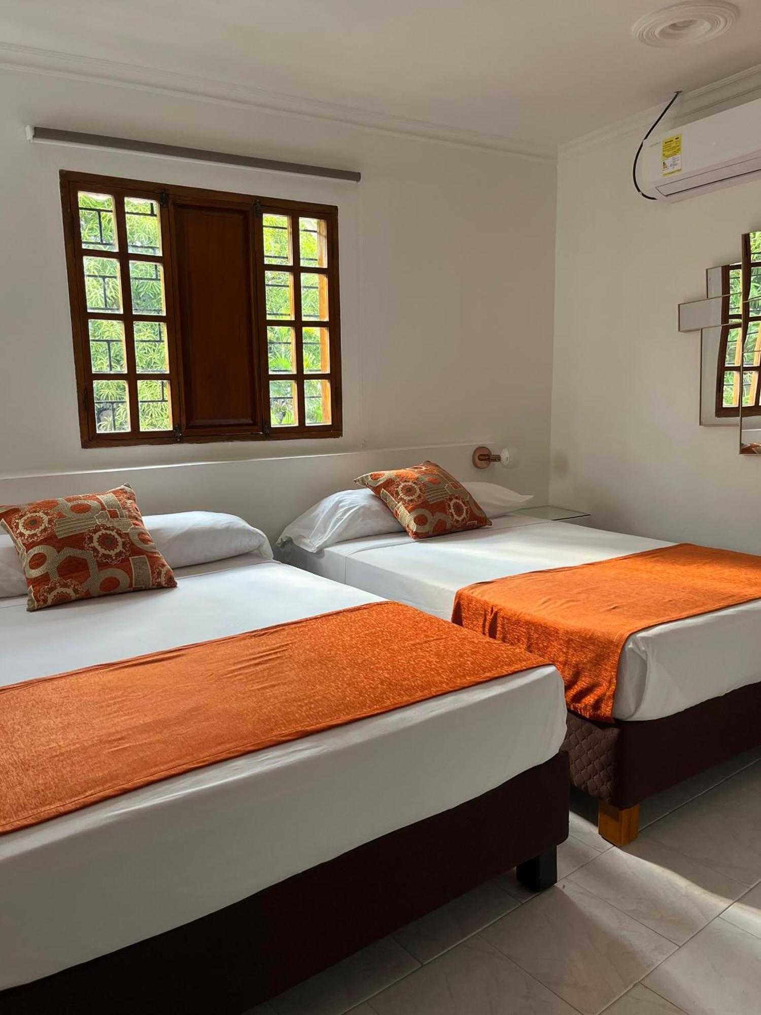 La 10B Hostel Cartagena Ngoại thất bức ảnh